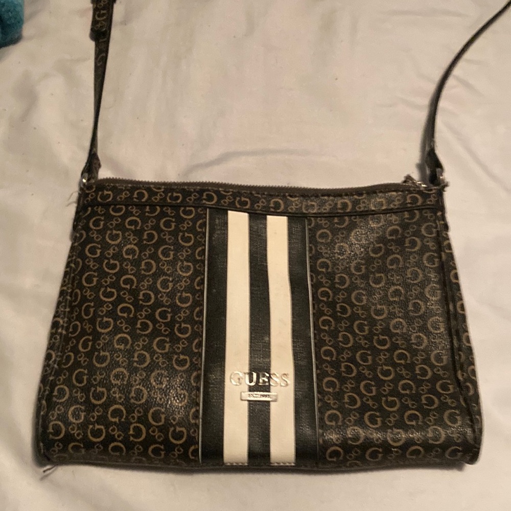 Cross body Guess purse